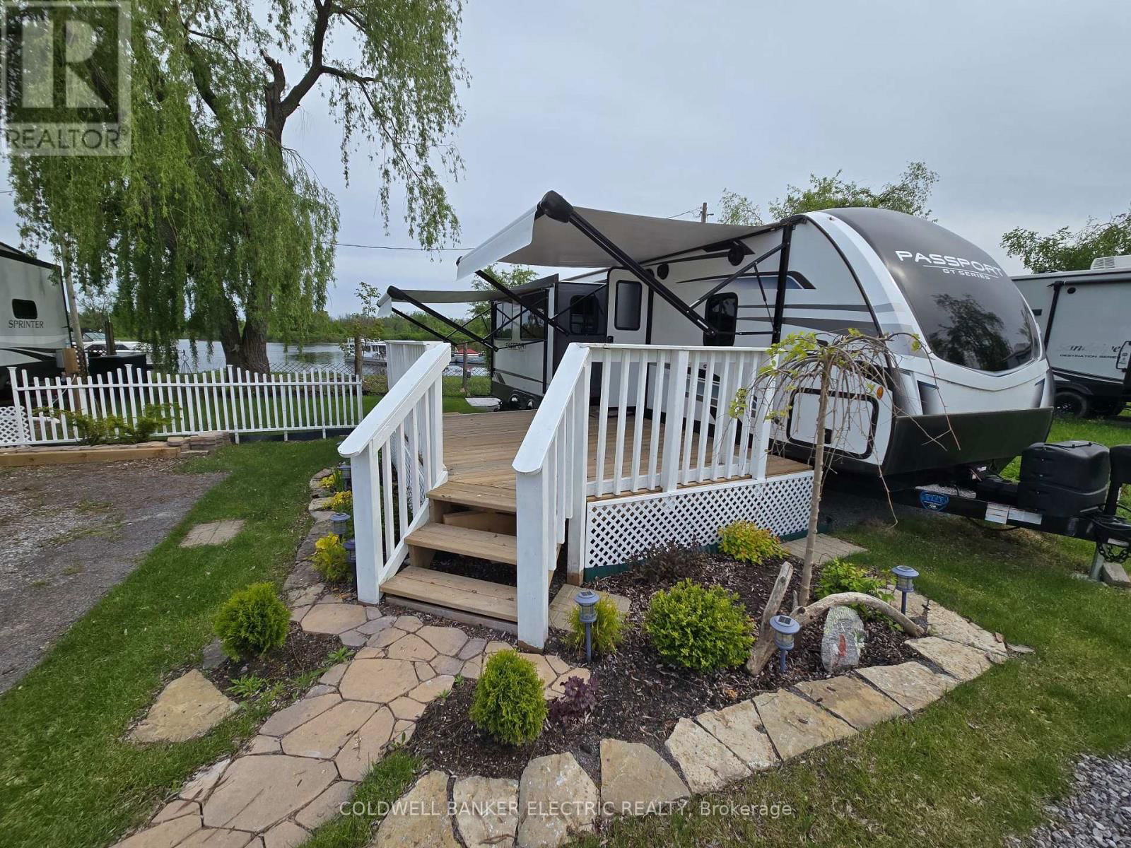 374 CAROLYN (SITE 12) STREET Image 2