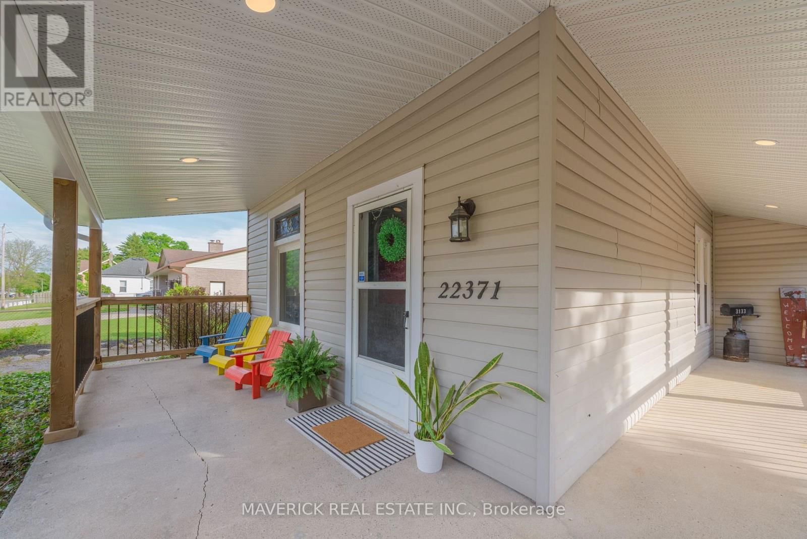 22371 ADELAIDE ROAD Image 14