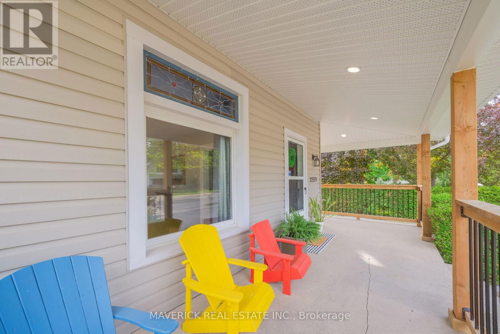 22371 ADELAIDE ROAD Image 15