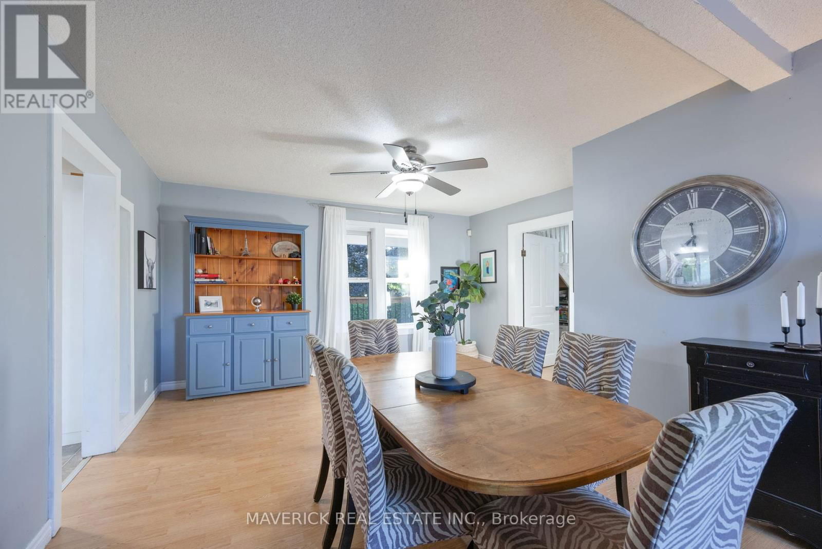 22371 ADELAIDE ROAD Image 22