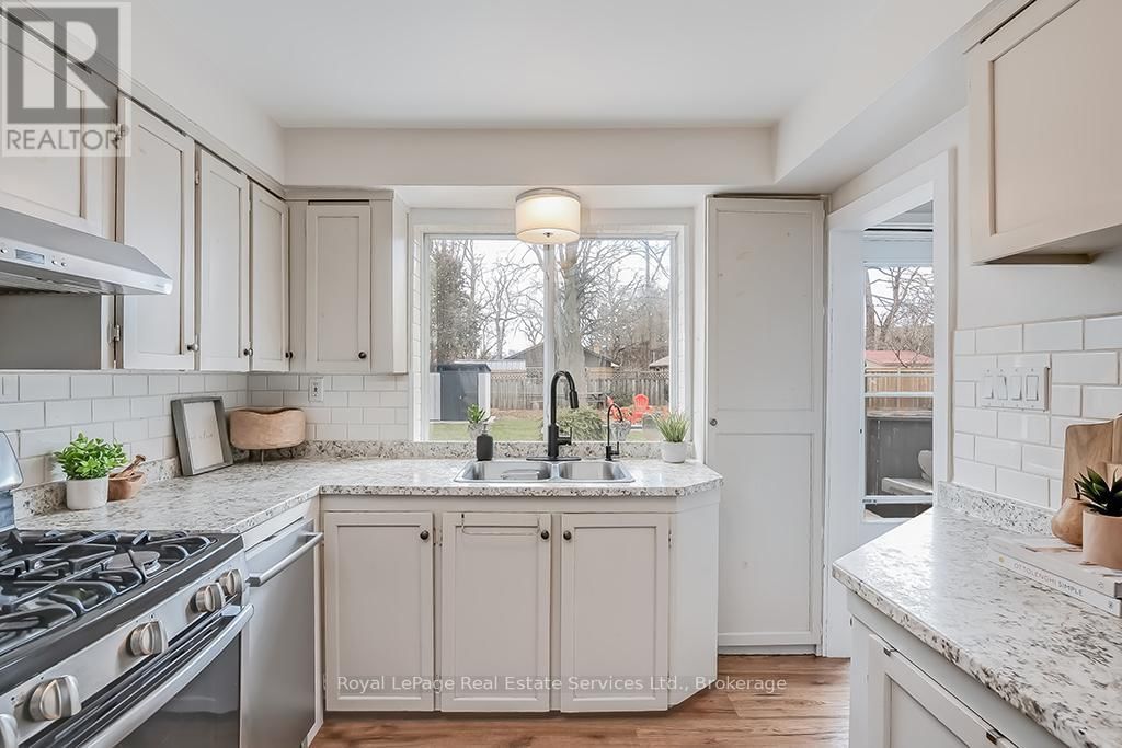 23 LORNE AVENUE Image 14