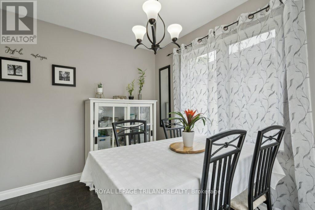 10 SCHREYER DRIVE Image 16