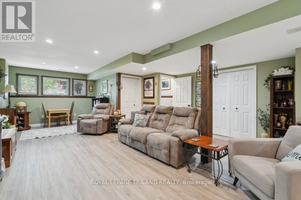 10 SCHREYER DRIVE Image 27