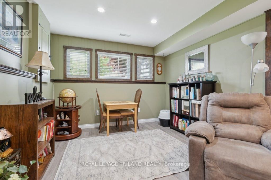 10 SCHREYER DRIVE Image 30