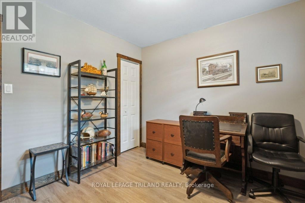 10 SCHREYER DRIVE Image 34