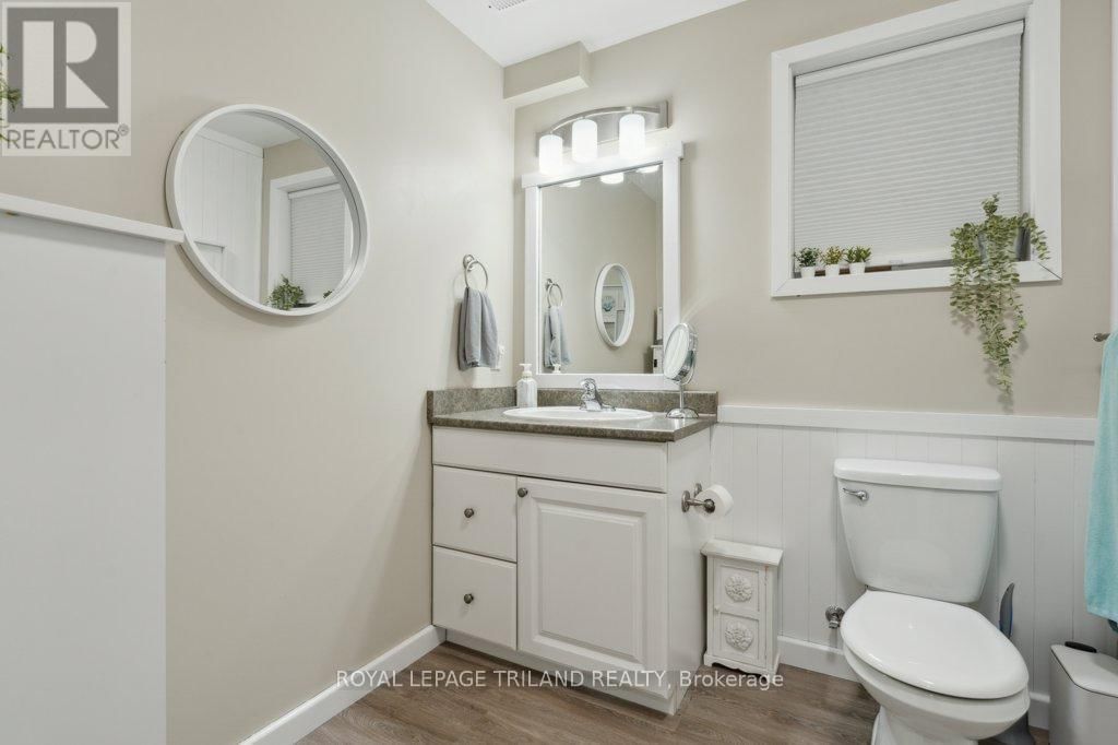 10 SCHREYER DRIVE Image 35