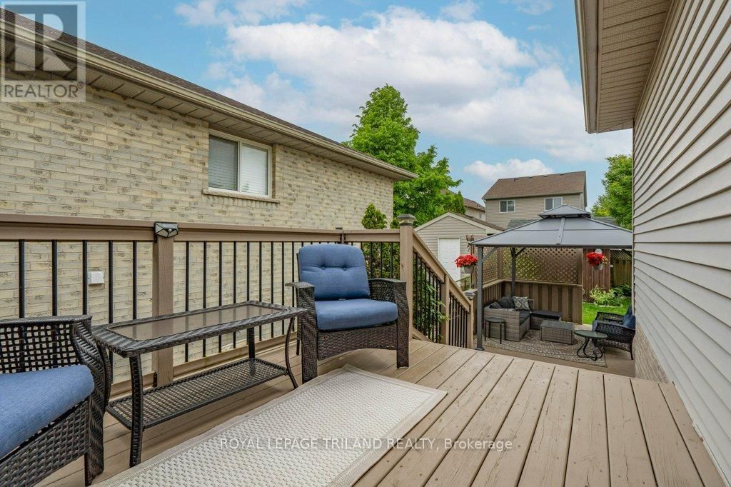 10 SCHREYER DRIVE Image 44