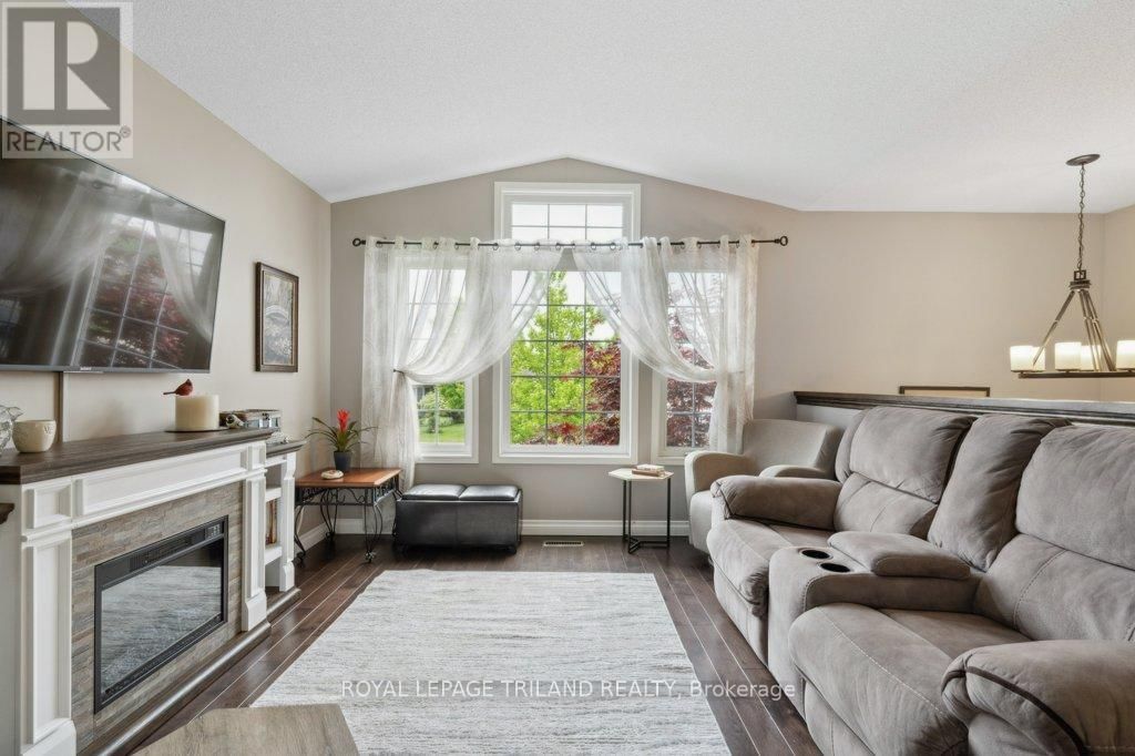 10 SCHREYER DRIVE Image 6