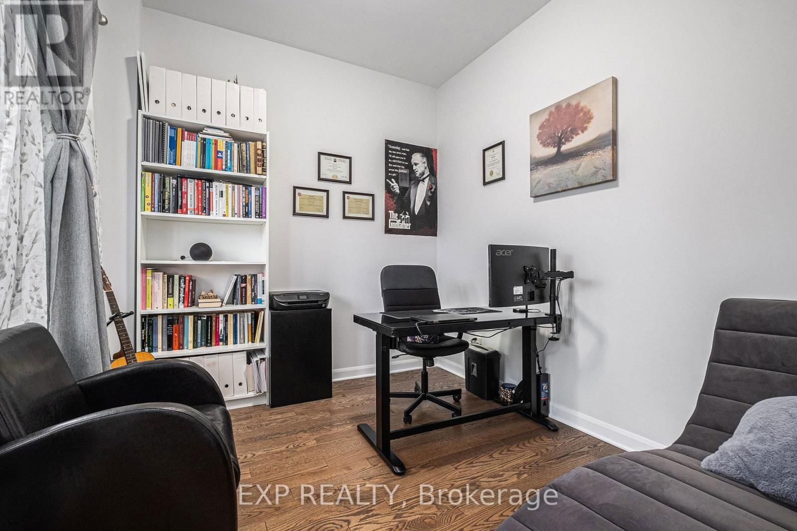 528 ANCHOR CIRCLE Image 16