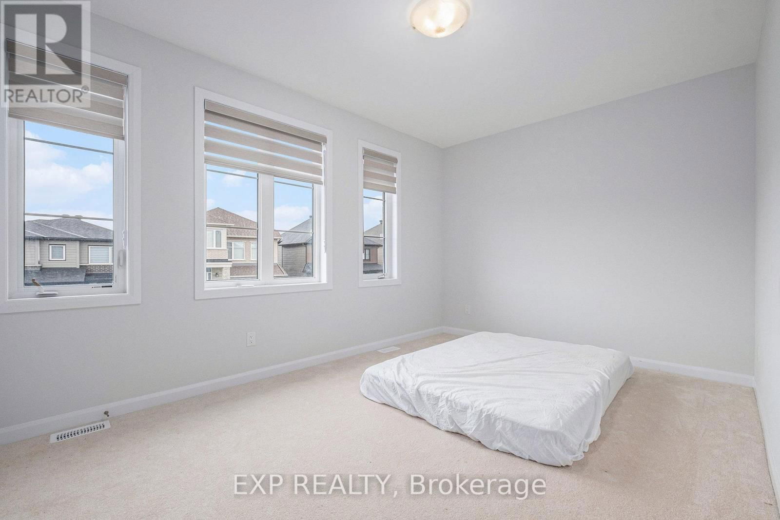 528 ANCHOR CIRCLE Image 19