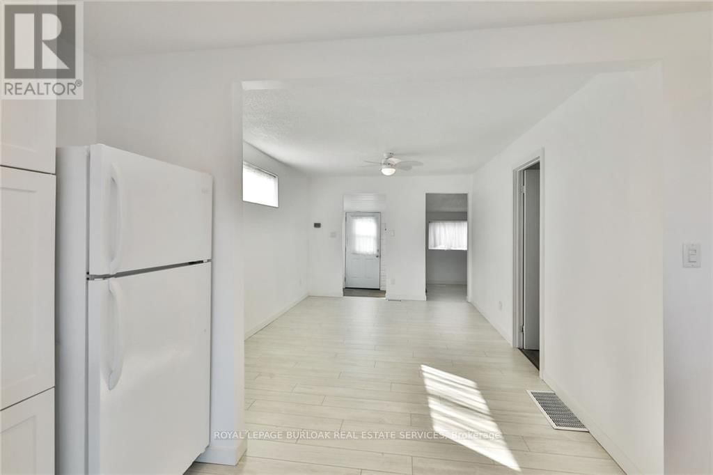 105 BEACH BOULEVARD Image 15