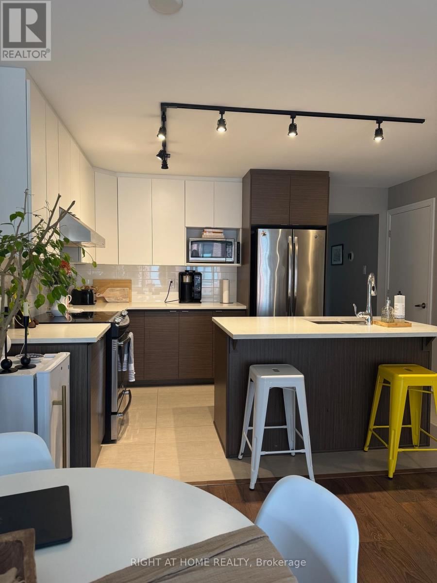 3 - 307 PICTON AVENUE Image 4