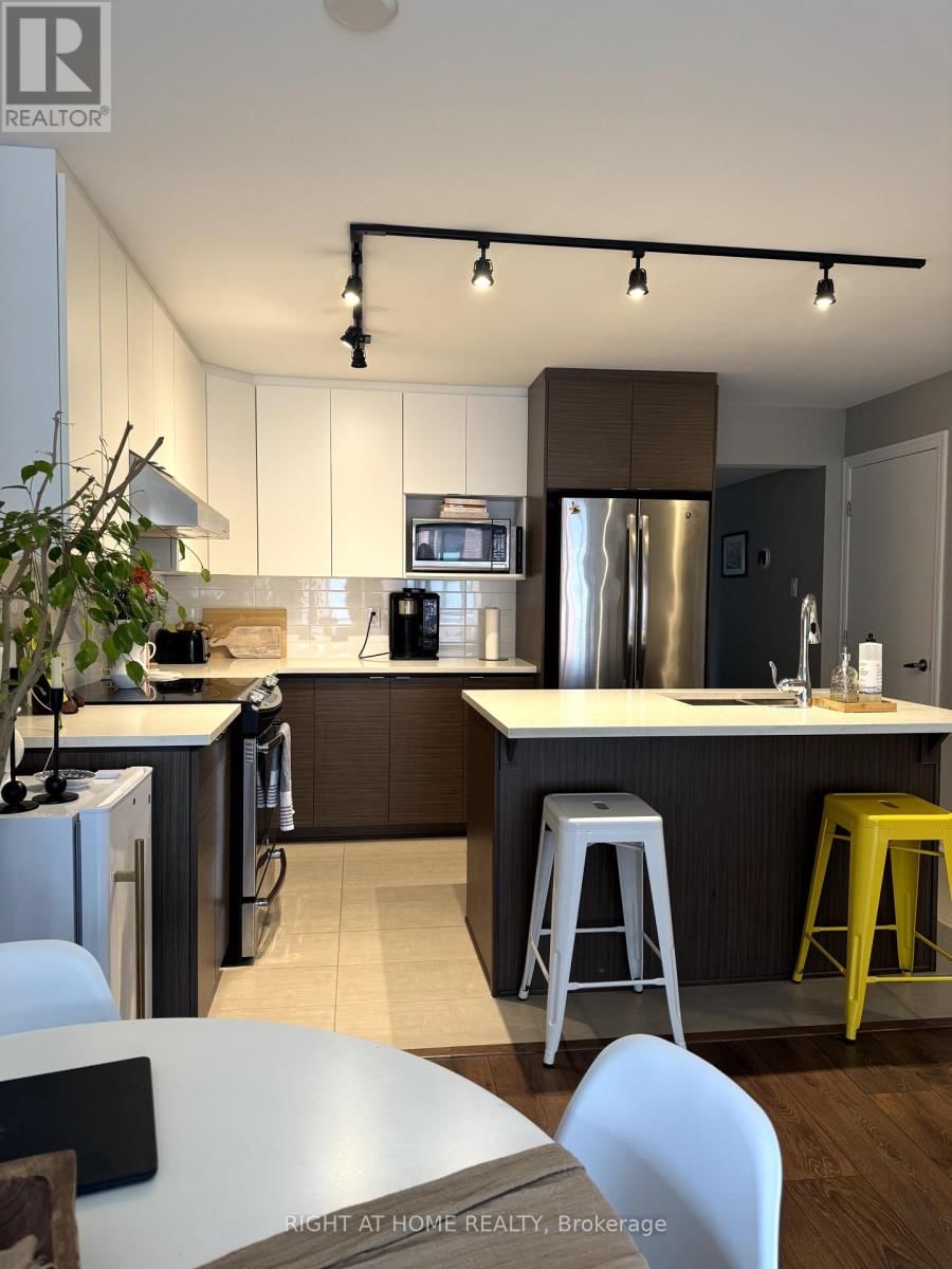 3 - 307 PICTON AVENUE Image 6