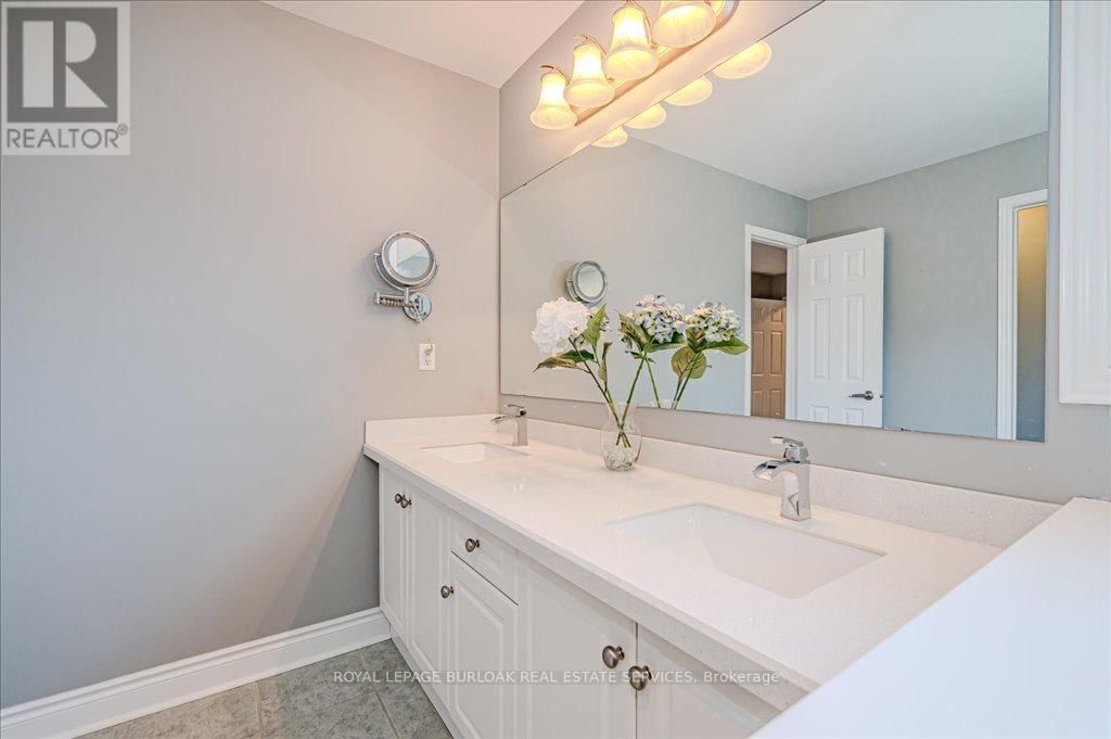 144 RILEY STREET Image 29
