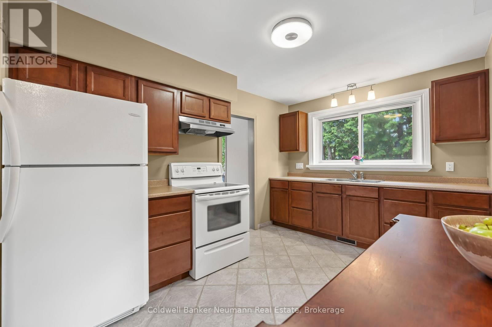 314 VICTORIA ROAD NORTH Image 10