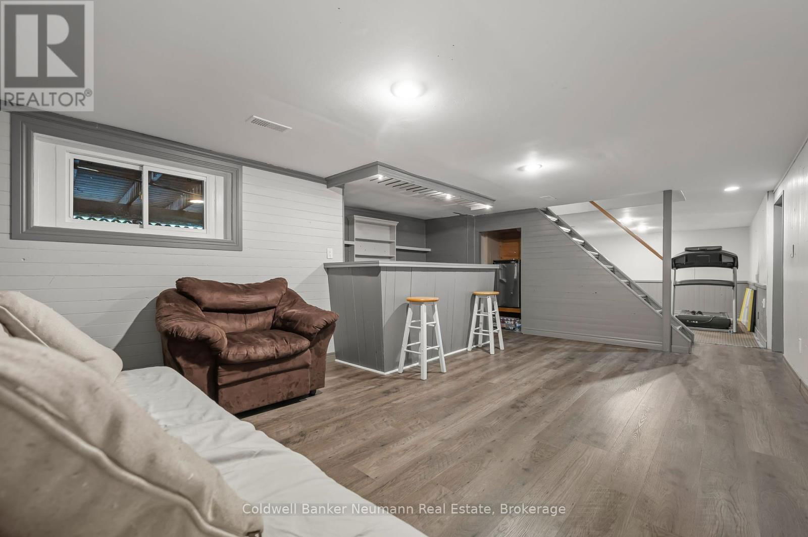 314 VICTORIA ROAD NORTH Image 22