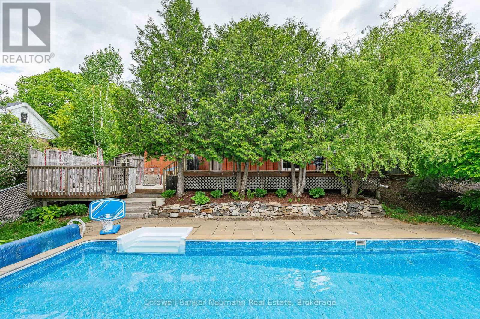 314 VICTORIA ROAD NORTH Image 32