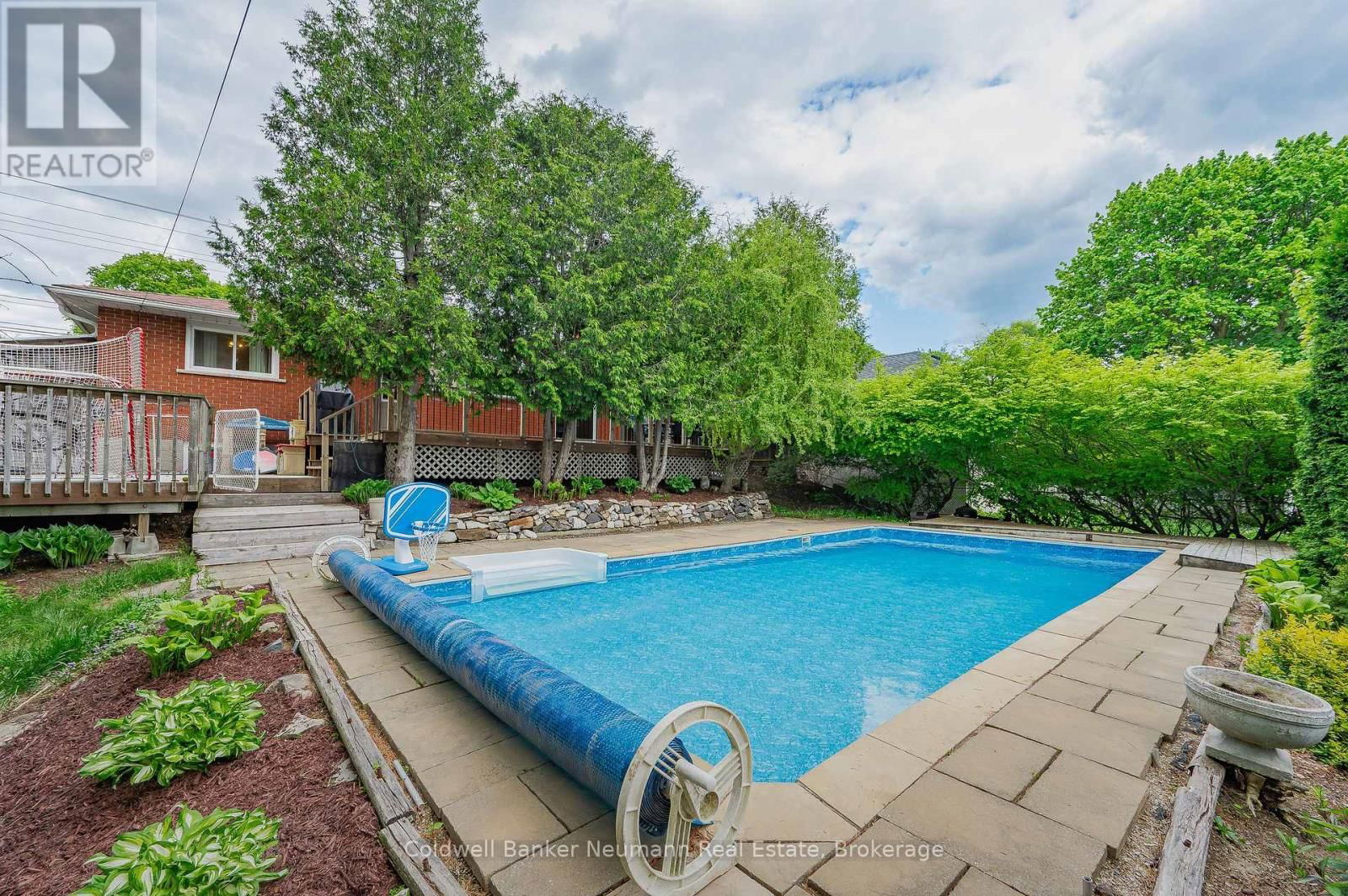314 VICTORIA ROAD NORTH Image 33