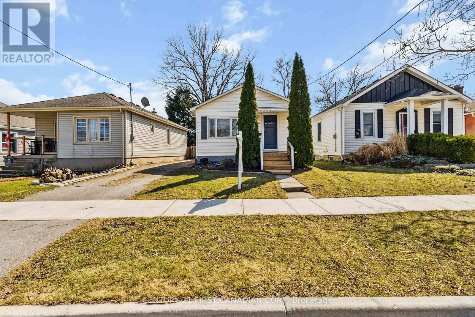 17 HIGHWAY AVENUE Image 1