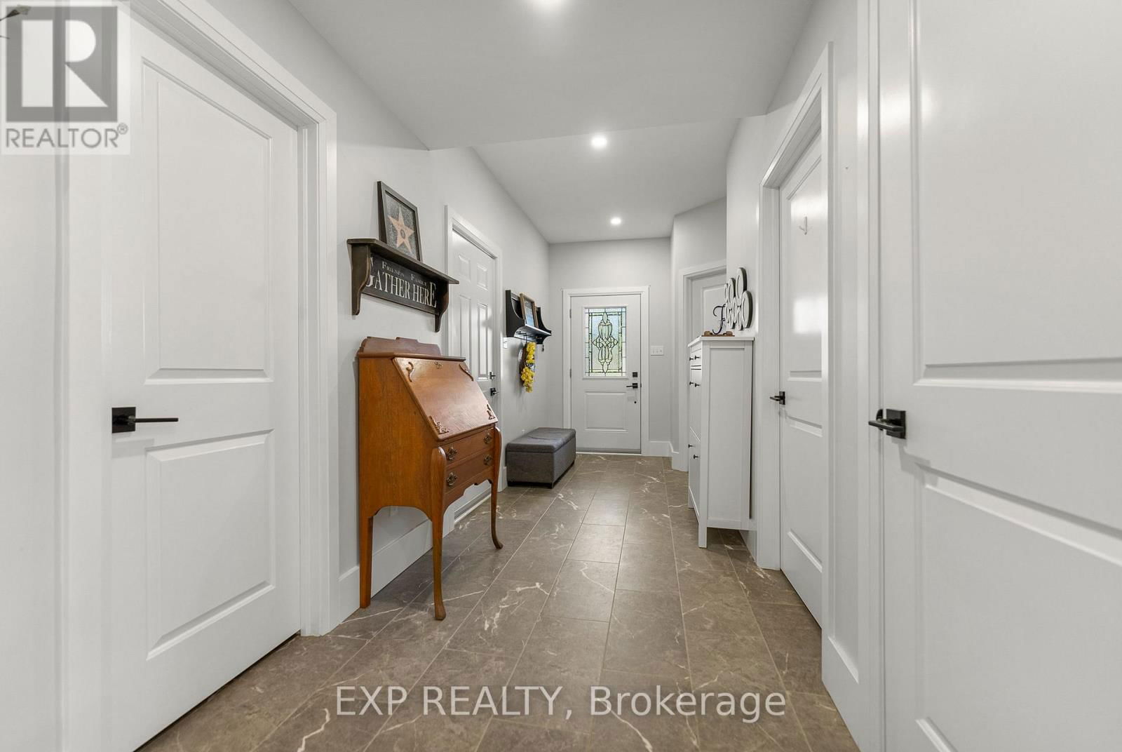 12 EASTERN AVENUE Image 11