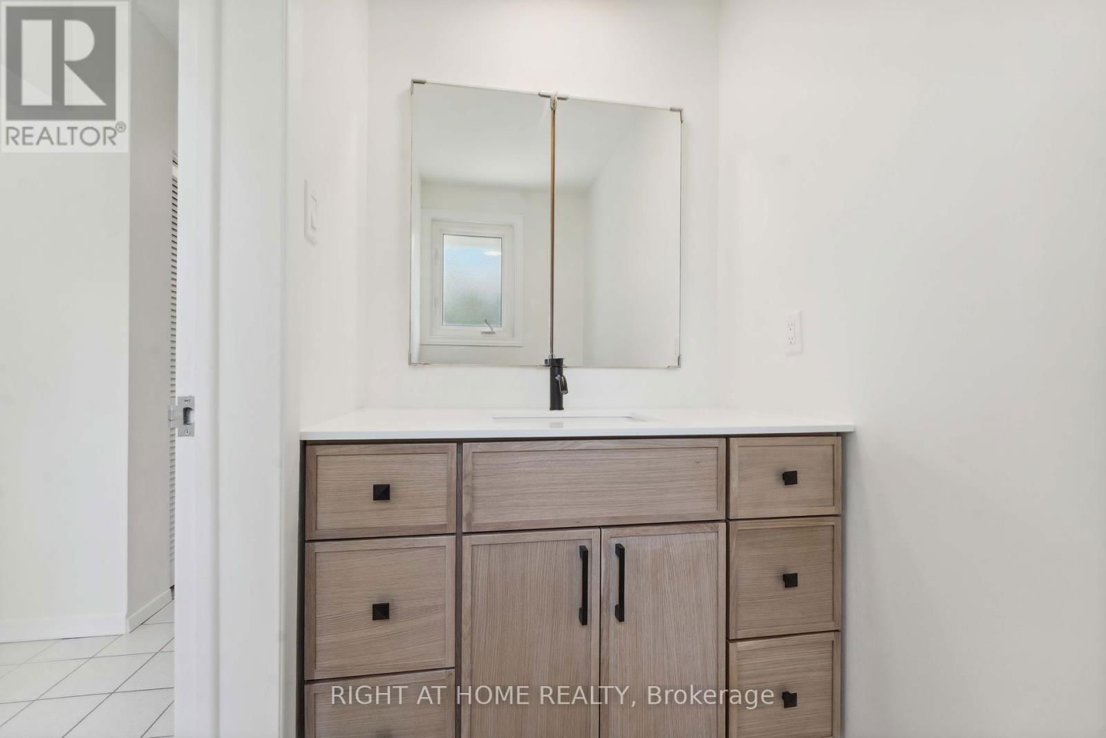 788 EASTVALE DRIVE Image 11