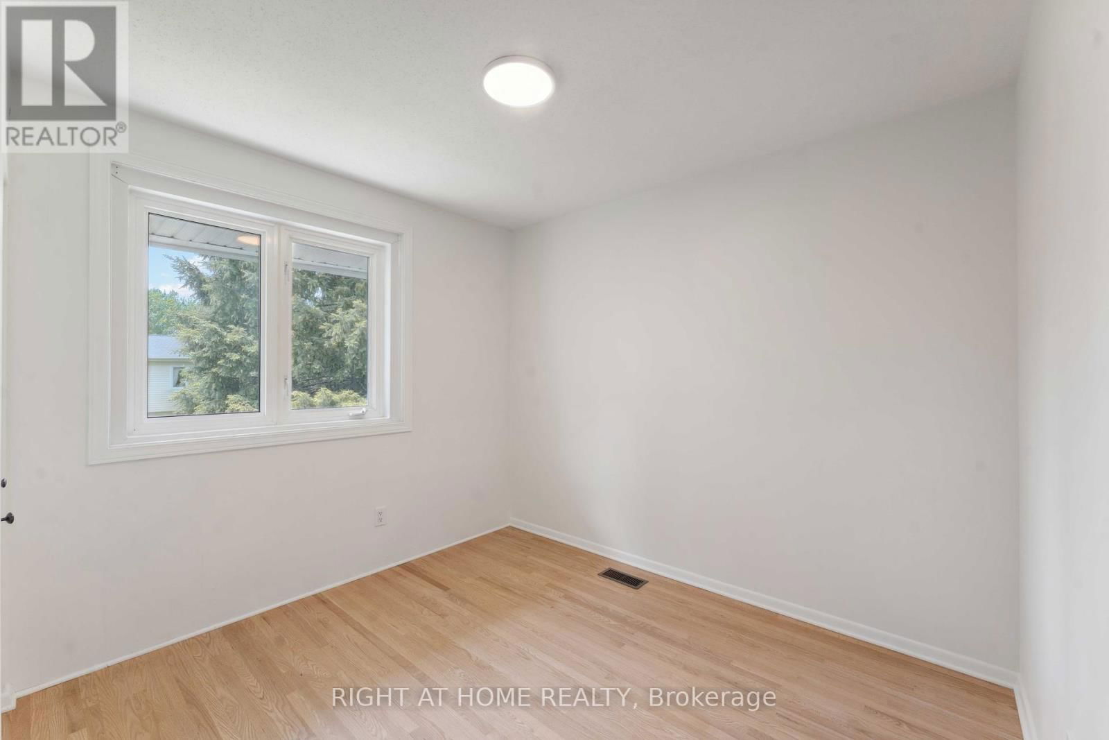 788 EASTVALE DRIVE Image 13