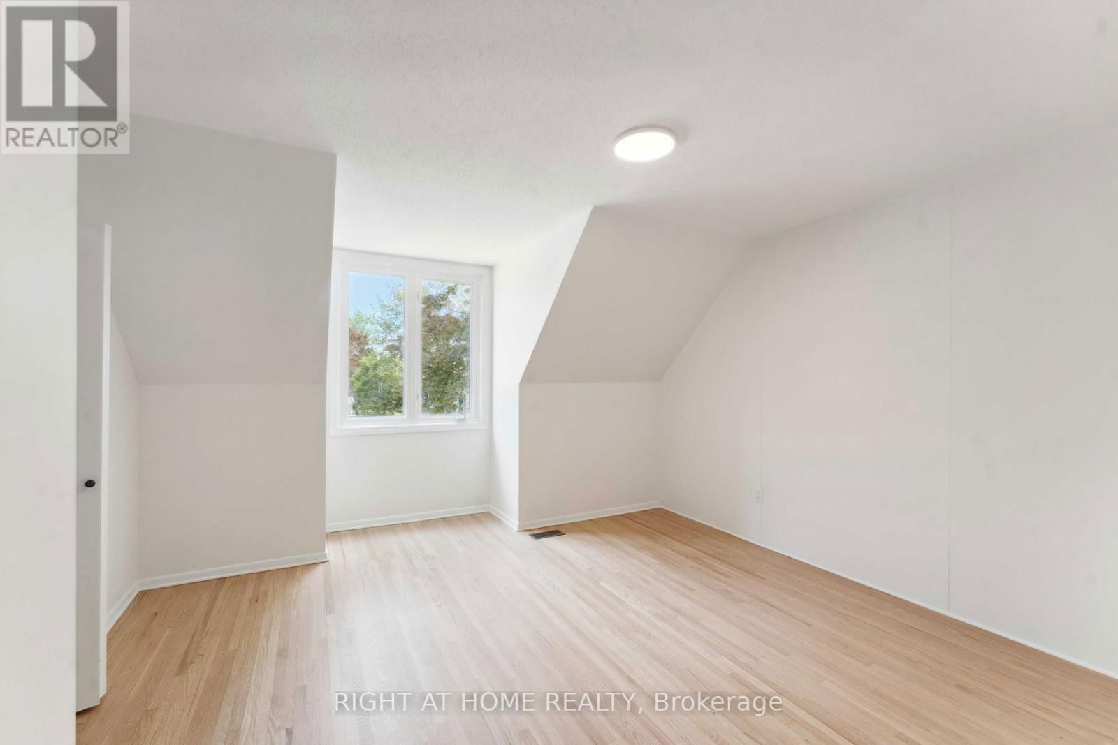 788 EASTVALE DRIVE Image 15