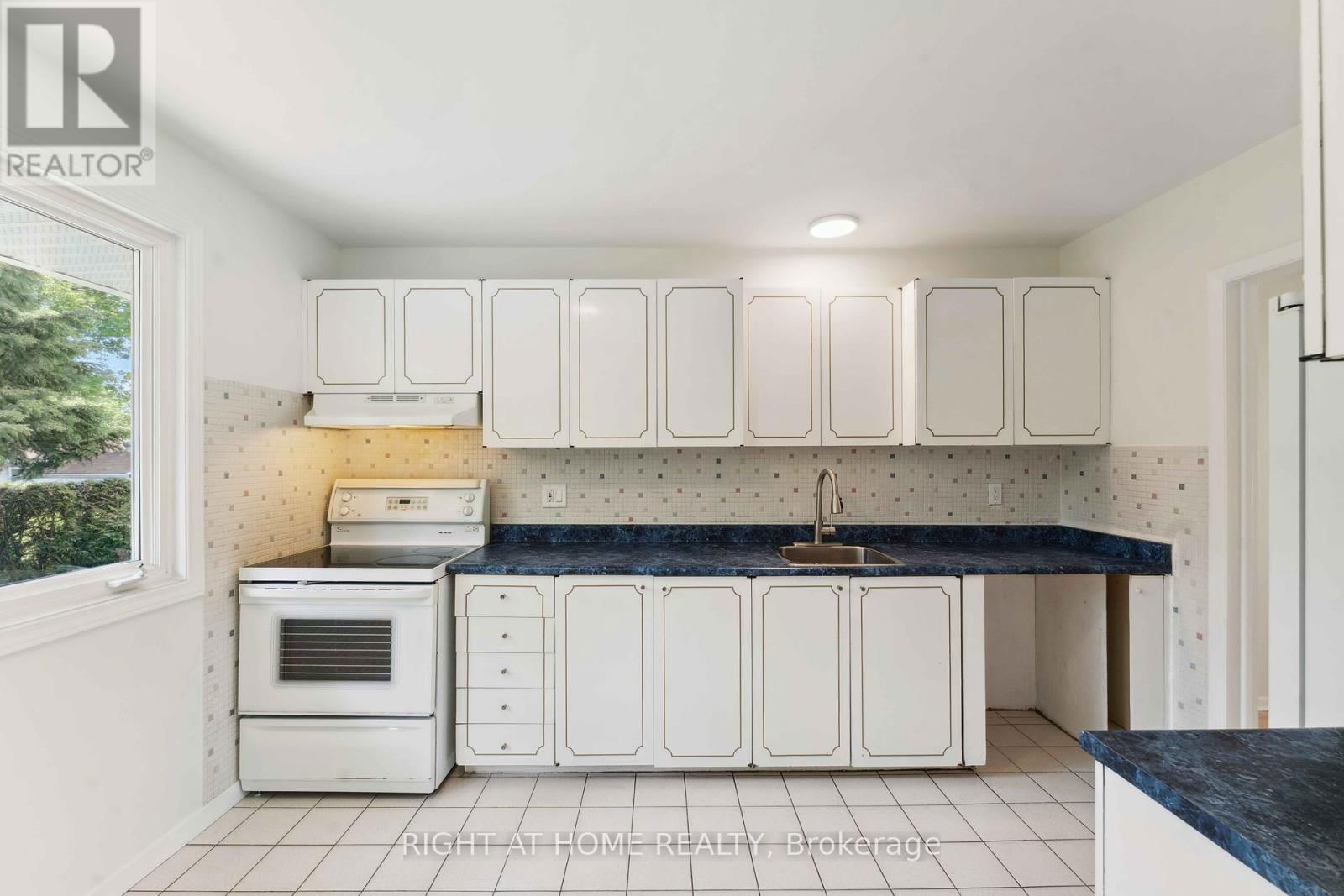 788 EASTVALE DRIVE Image 8