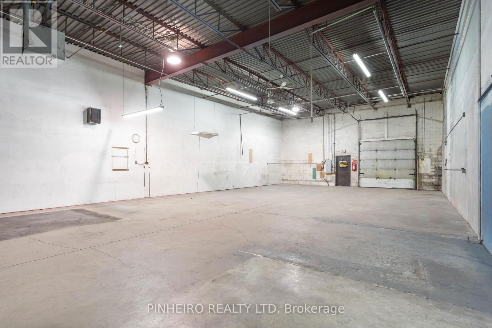5 - 105 MIDPARK ROAD Image 2