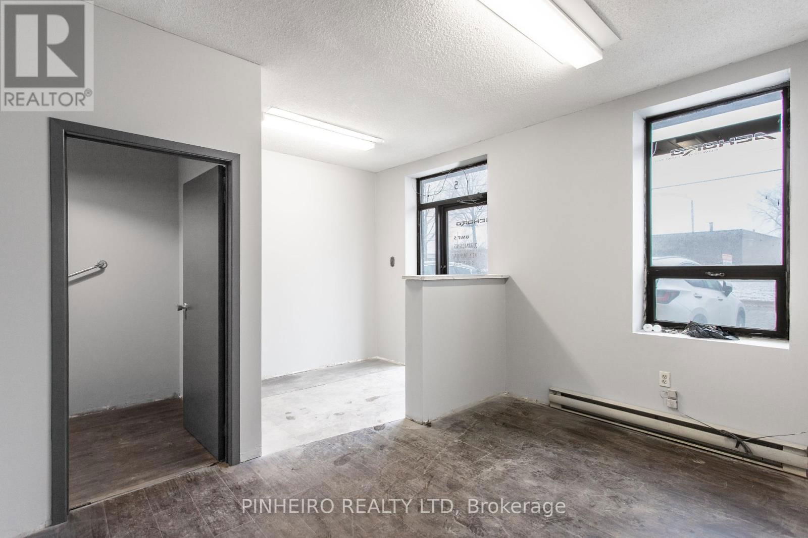 5 - 105 MIDPARK ROAD Image 8