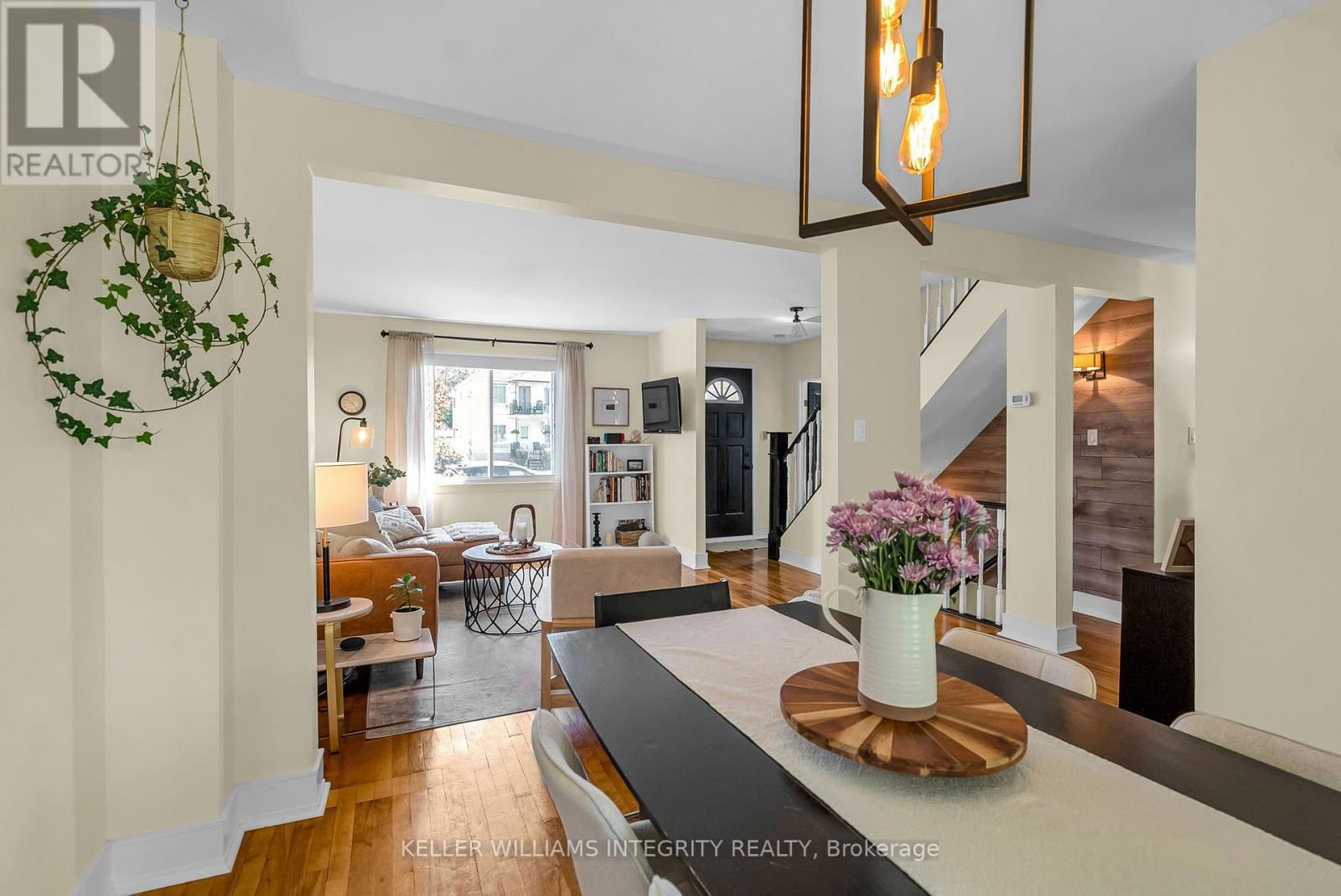 31 DUNBAR AVENUE Image 13