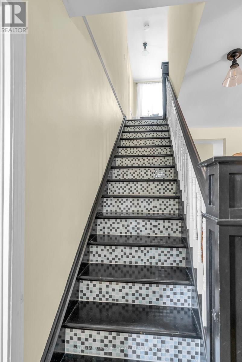 31 DUNBAR AVENUE Image 22