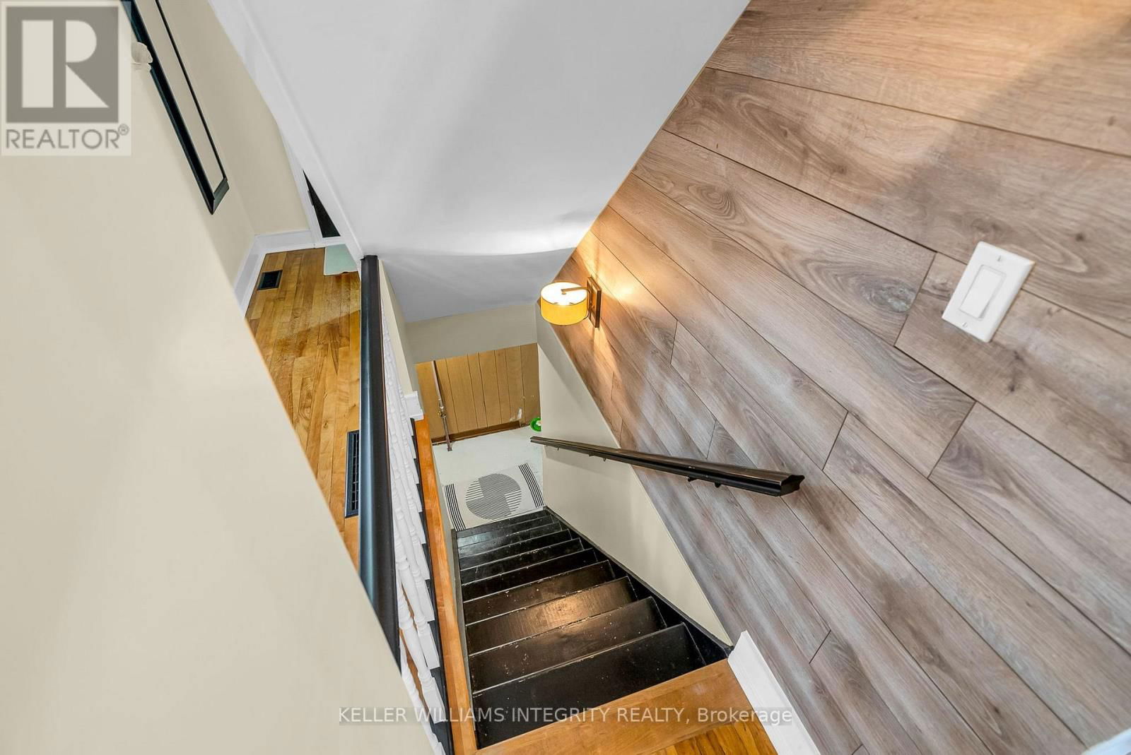 31 DUNBAR AVENUE Image 30