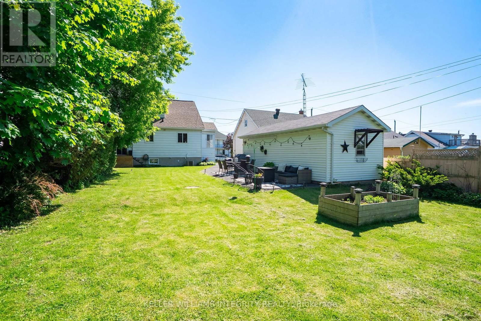 31 DUNBAR AVENUE Image 40