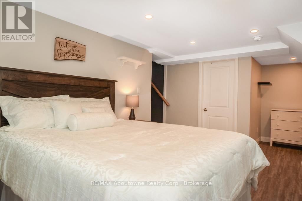 5 VIMY STREET Image 12