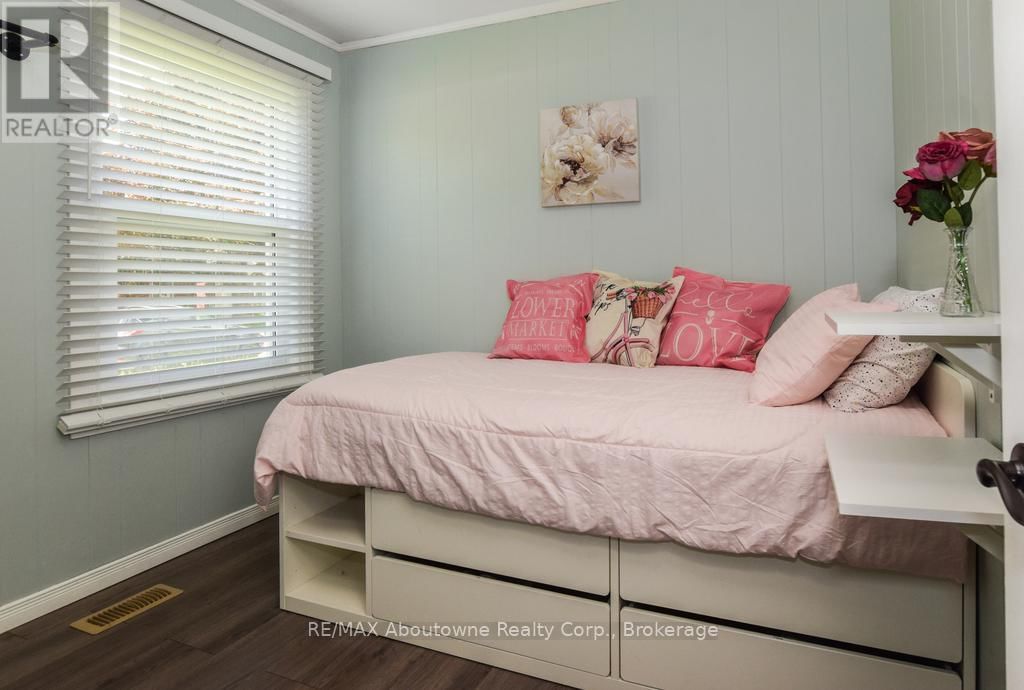 5 VIMY STREET Image 19
