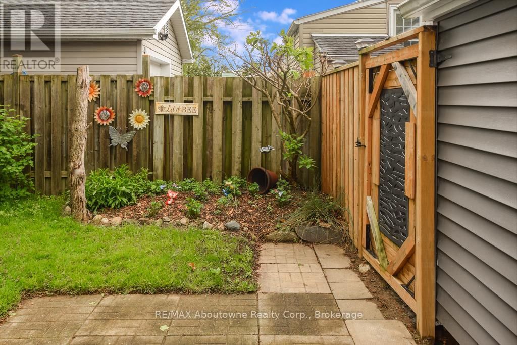 5 VIMY STREET Image 33
