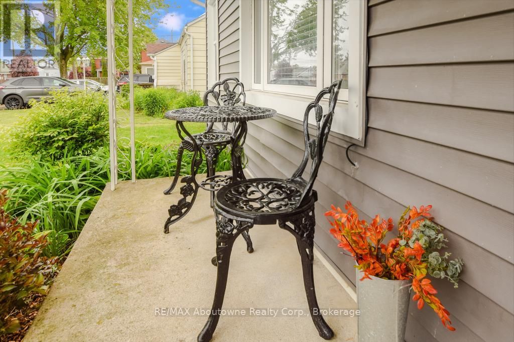 5 VIMY STREET Image 4