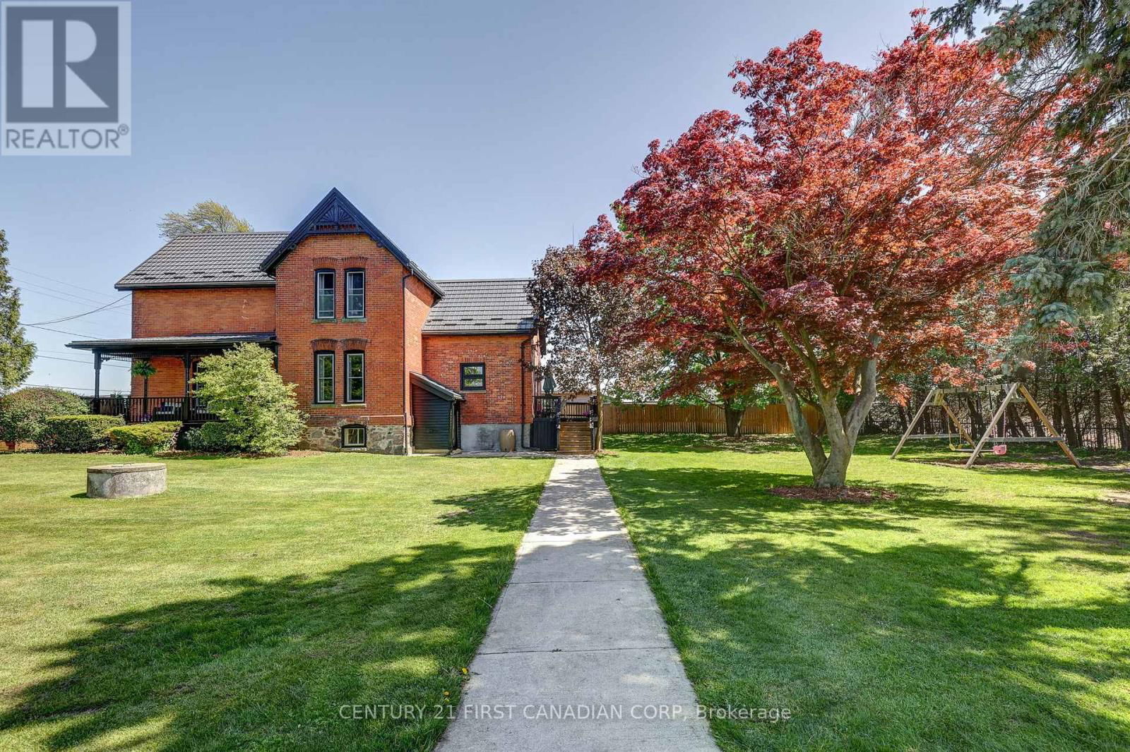 136 KING STREET SOUTH Image 41