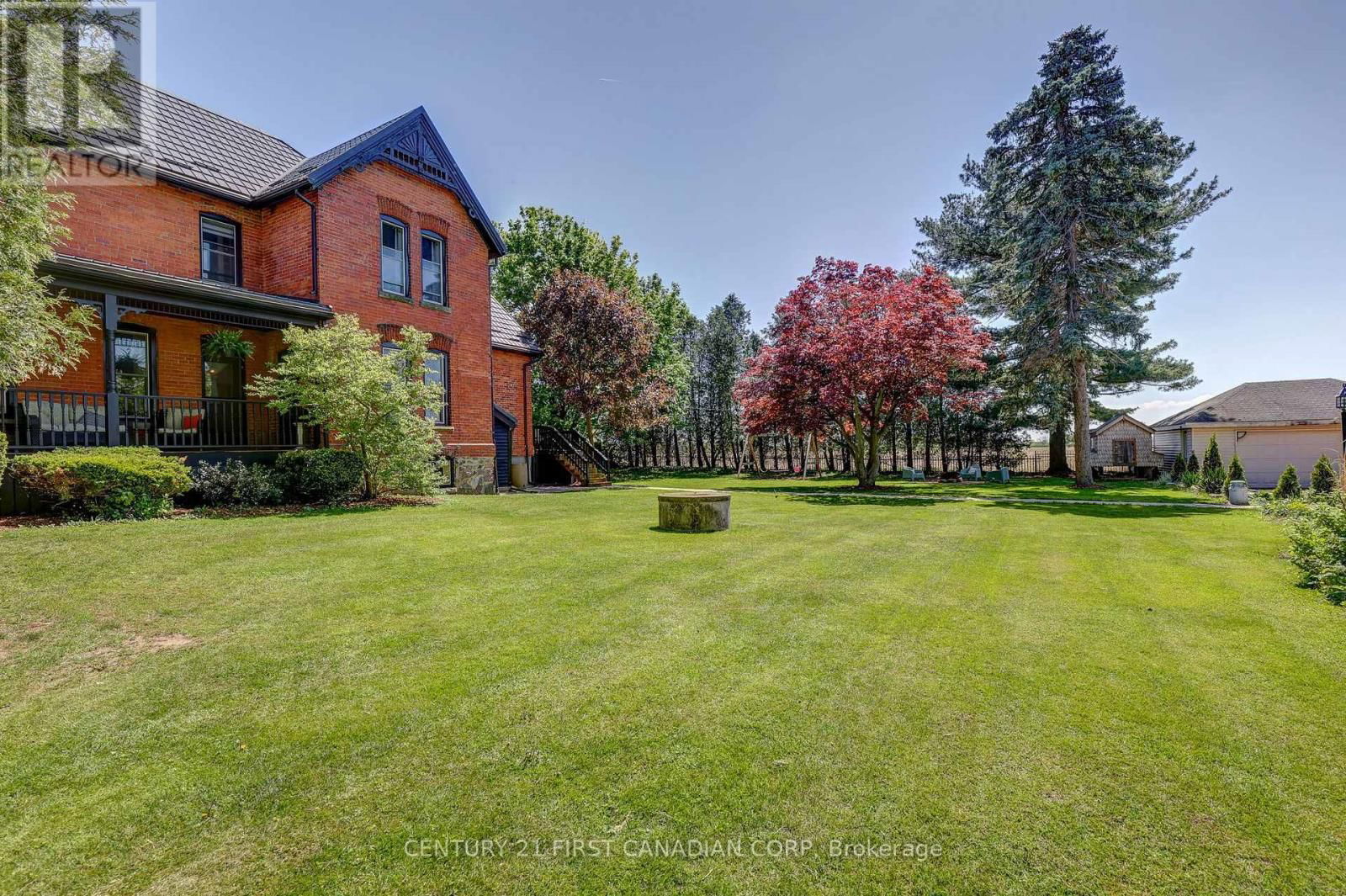 136 KING STREET SOUTH Image 42