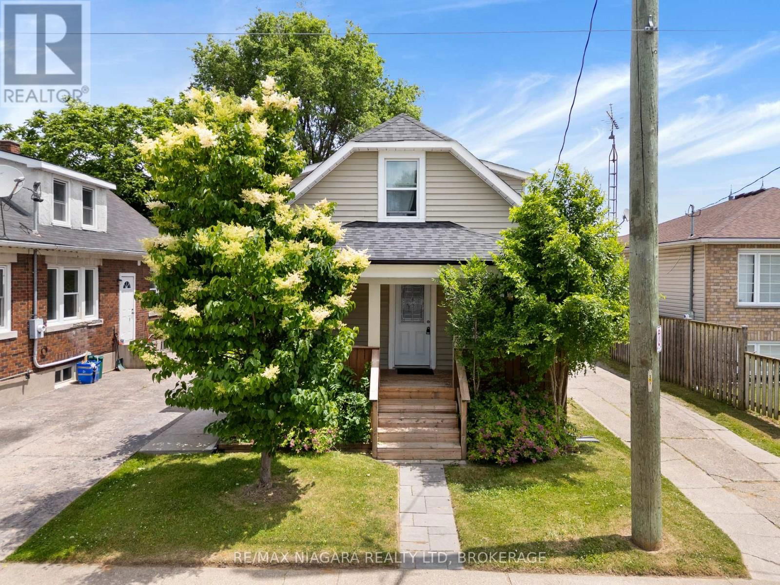 Main - 16 ORMONDE AVENUE Image 1