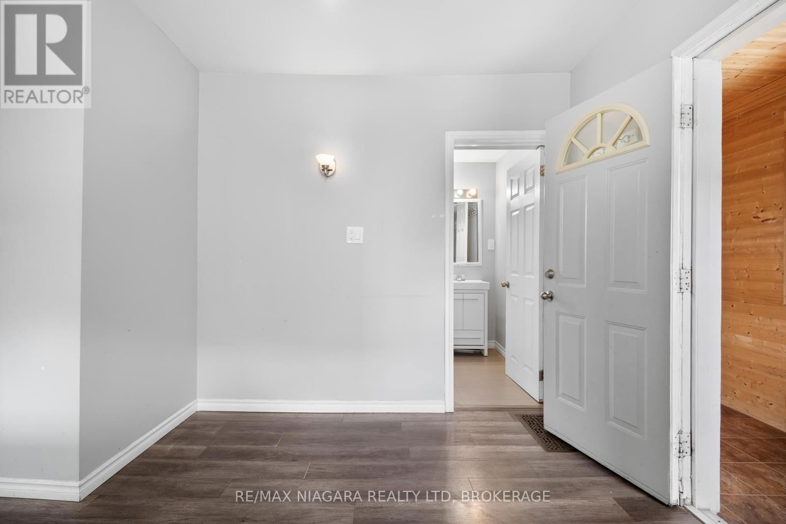 Main - 16 ORMONDE AVENUE Image 13