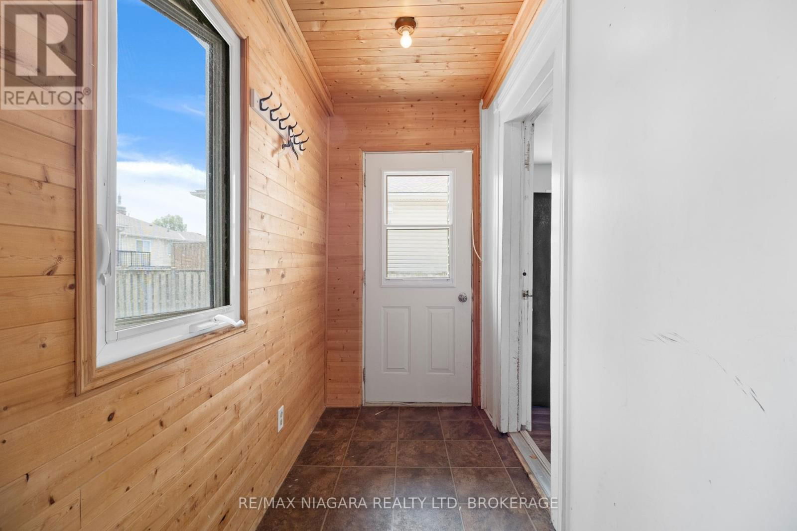 Main - 16 ORMONDE AVENUE Image 14