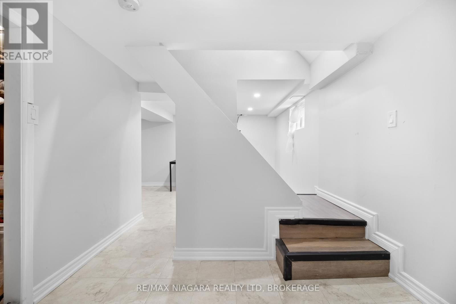 Main - 16 ORMONDE AVENUE Image 19