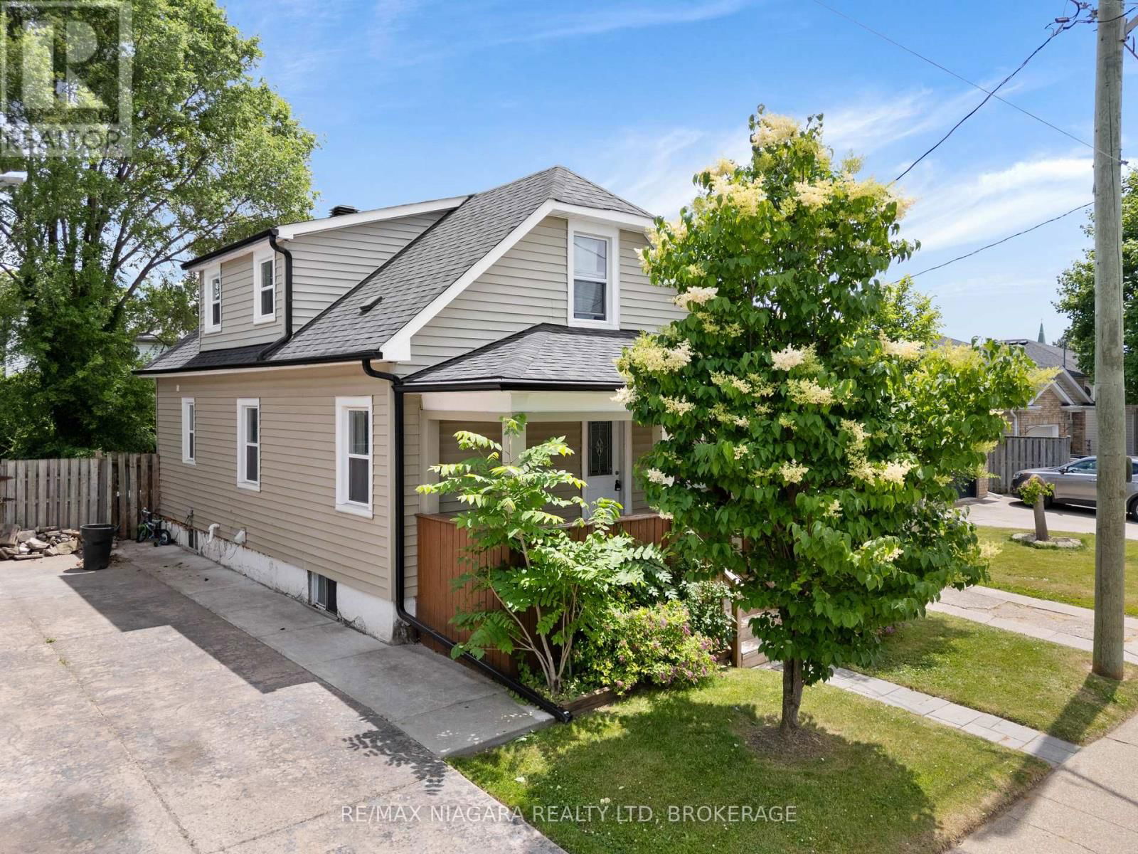 Main - 16 ORMONDE AVENUE Image 2
