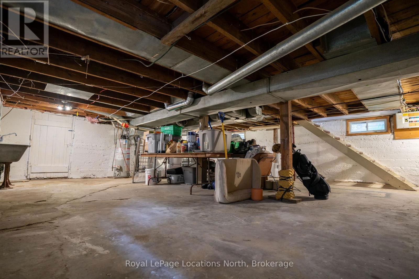 24 MARSHALL STREET WEST Image 36