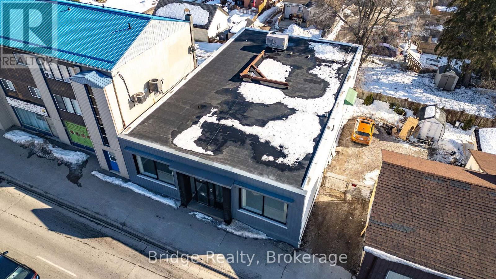 290 DUNDAS STREET Image 45