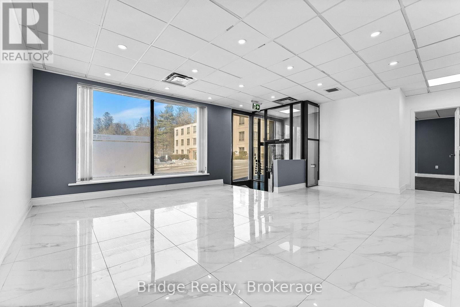 290 DUNDAS STREET Image 6