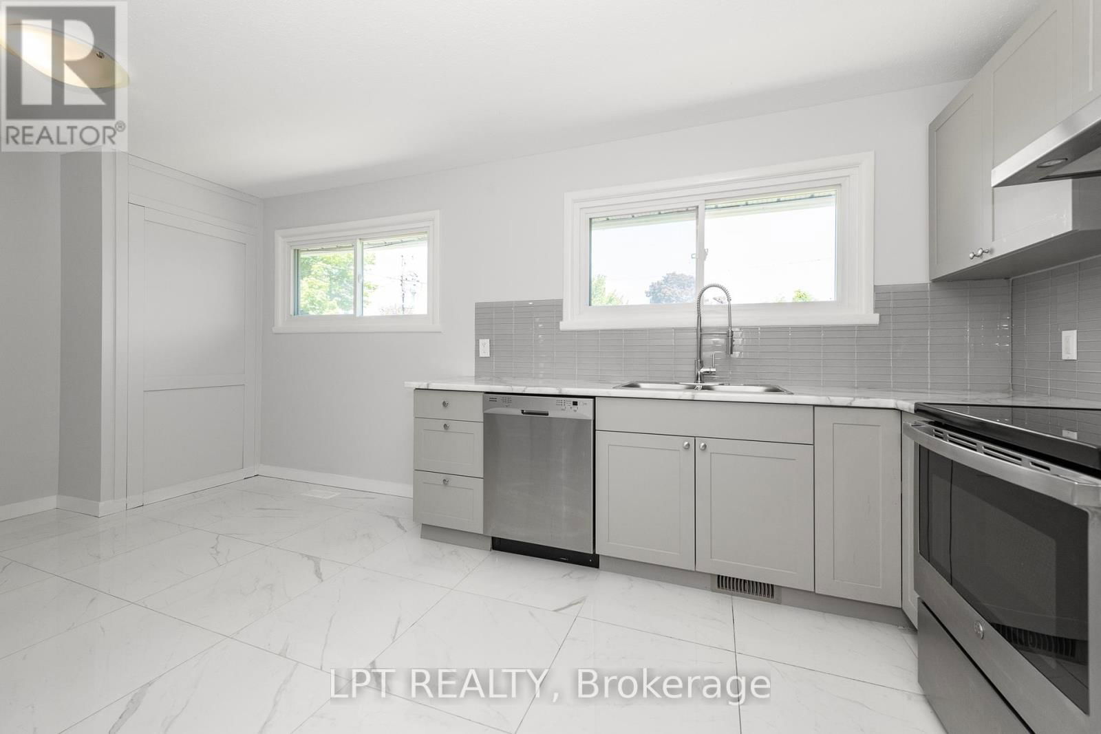5 ATTWOOD CRESCENT Image 13