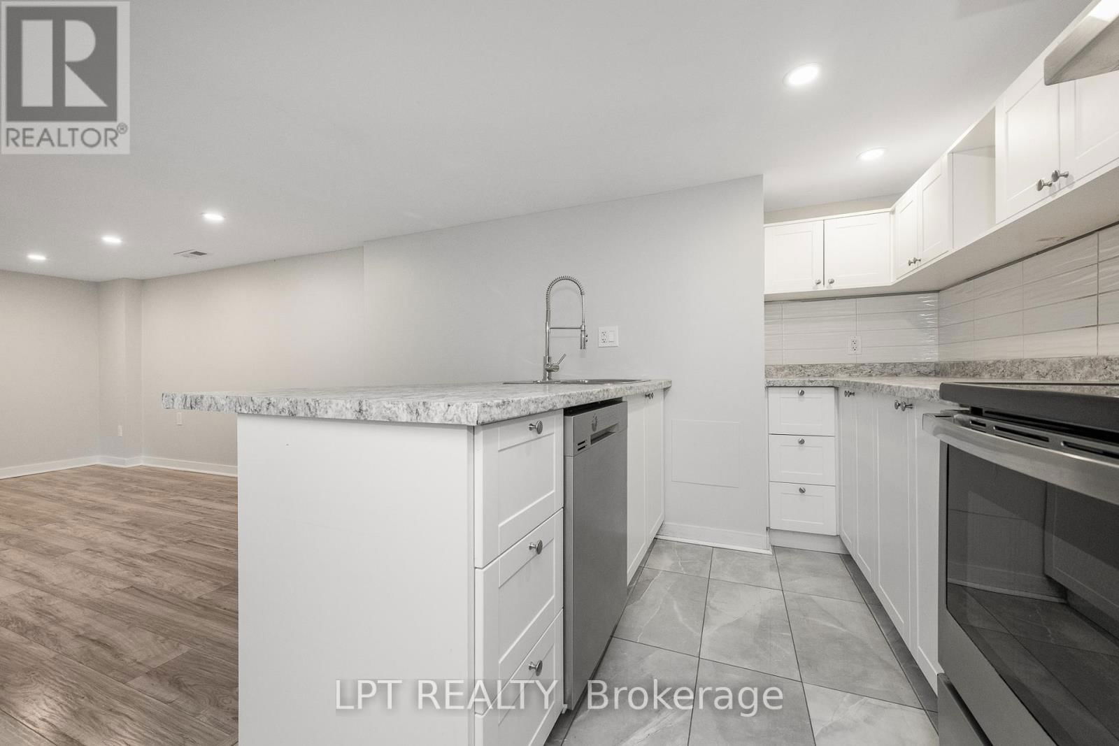 5 ATTWOOD CRESCENT Image 24